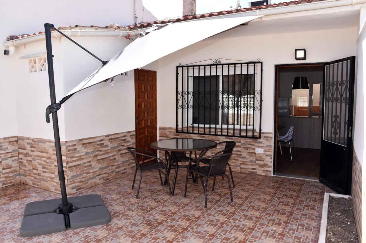 Casa Alex Torrevieja- Holiday House - Con Piscina Comunitaria Exterior photo
